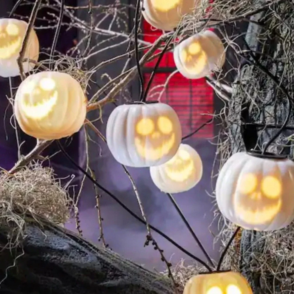 Disney Tim Burton's The Nightmare Before Christmas 8 Singing Pumpkin Lights